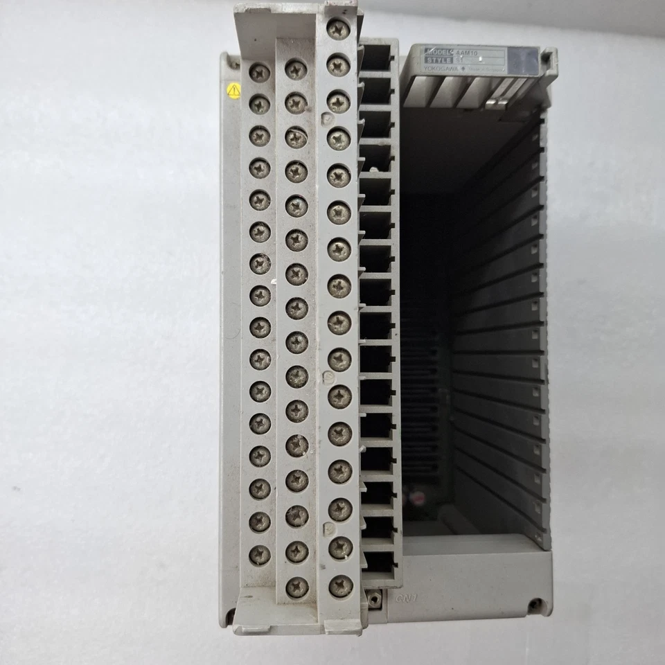 YOKOGAWA AMN11 STYLE S1 I/O MODULE RACK